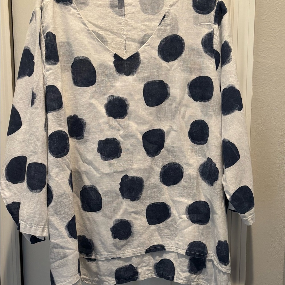 Xacus White and Blue asymmetrical linen Tunic